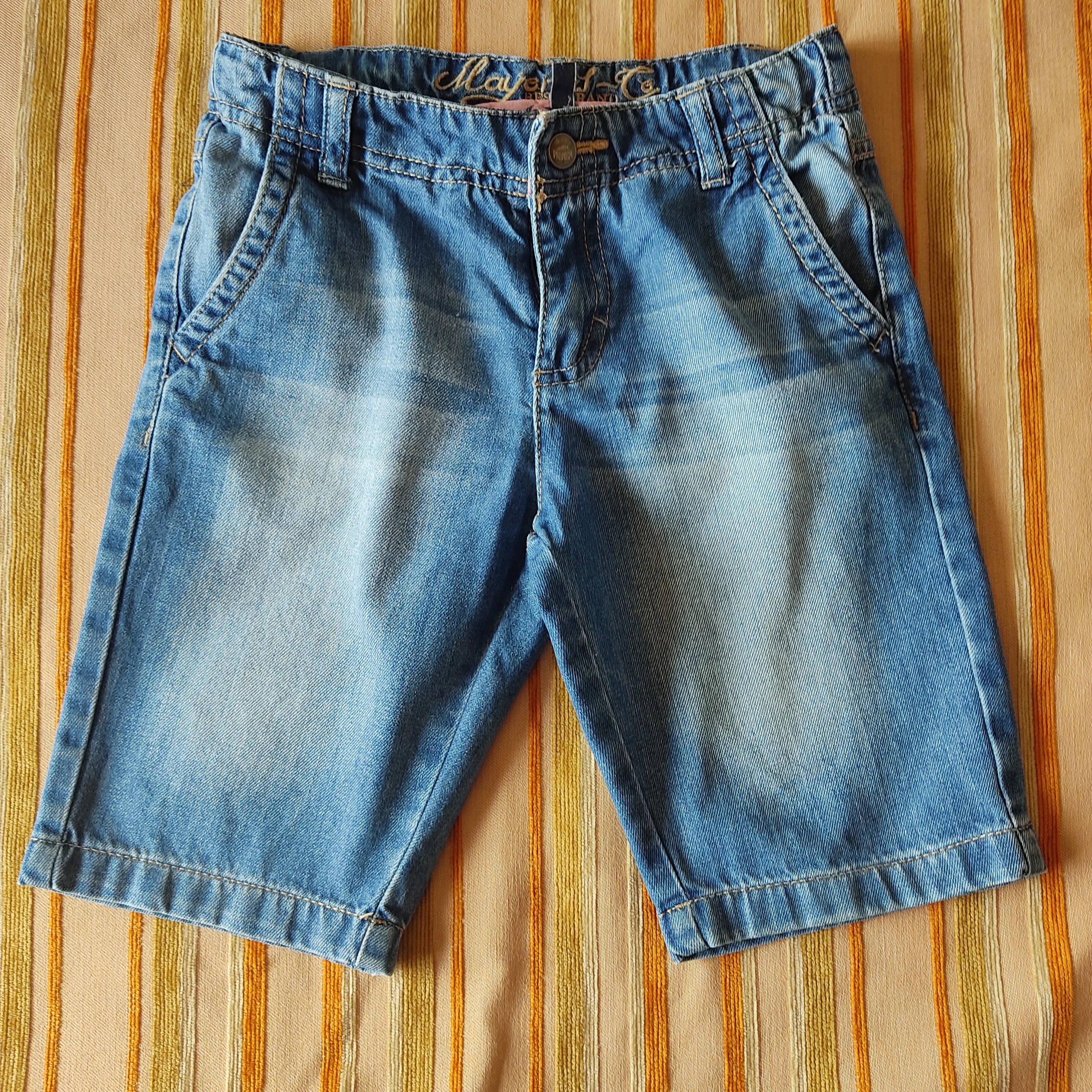 Pantalones cortos vaqueros. Talla 6 A